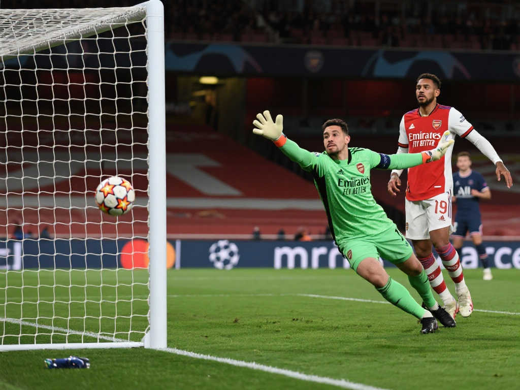 他利用自己 他利用自己